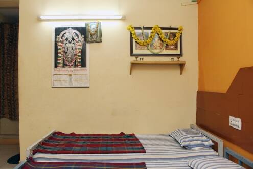 Vishwas Deluxe Lodge, Bangalore 3
